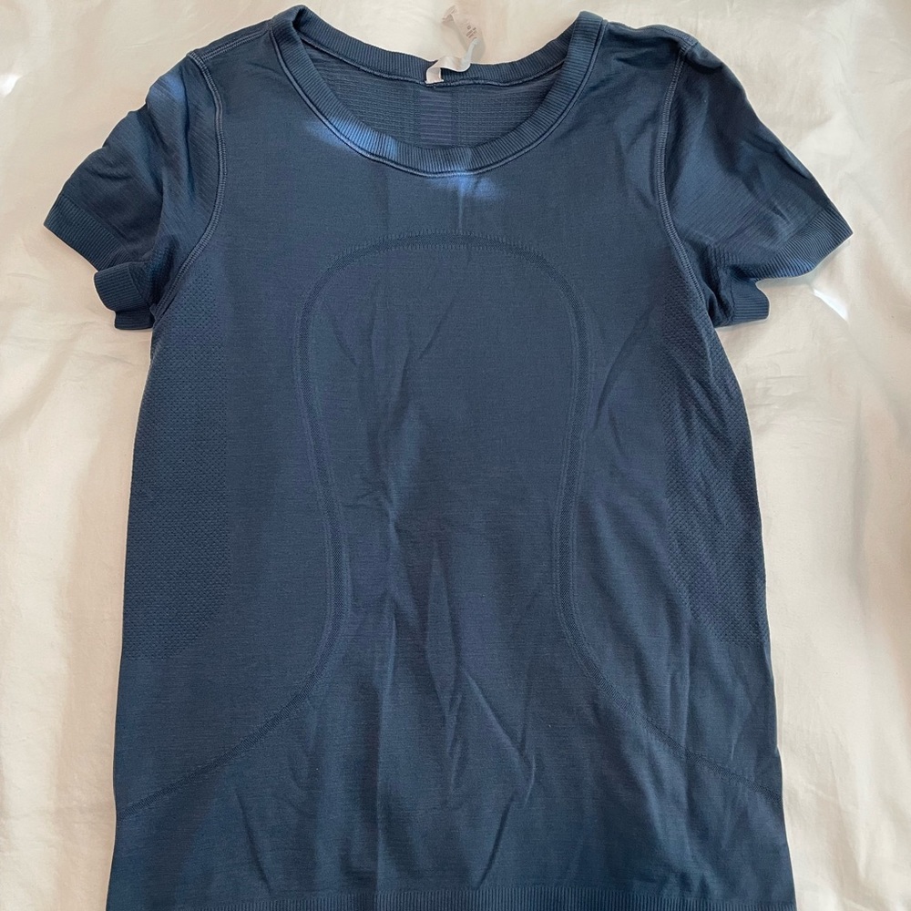 Lululemon swift breathed fit short sleeve shirt